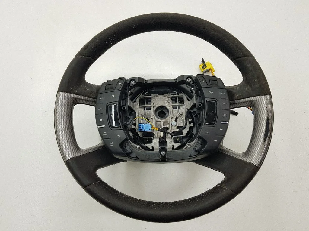 Steering wheel 608004900