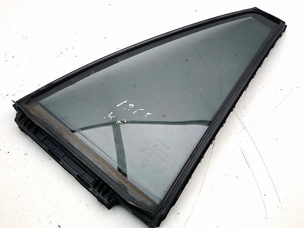 Rear vent window glass 6818942070