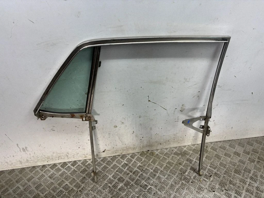 Rear vent window glass – Rolls-Royce Silver Spur (1980-1998), left