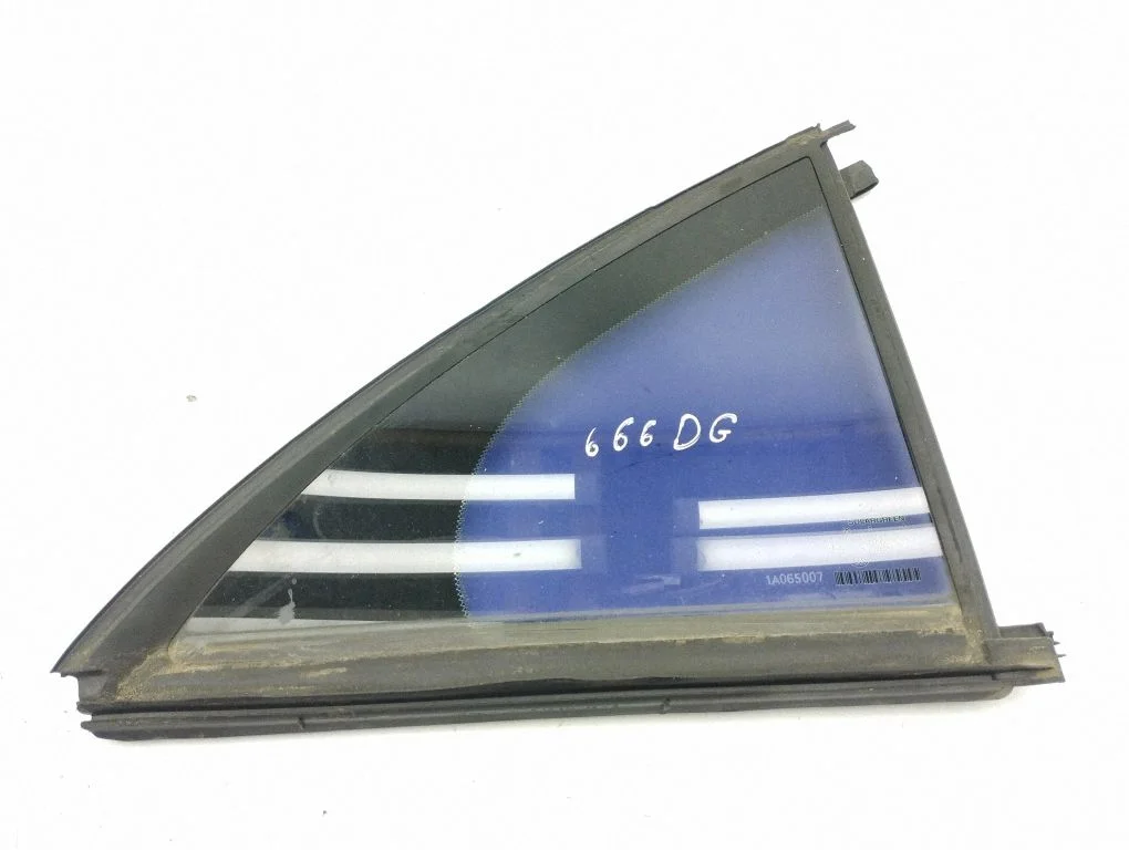 Rear vent window glass – right