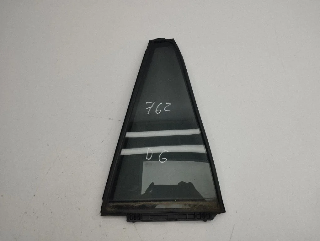 Rear vent window glass – Toyota RAV 4 (XA50) (2018-)