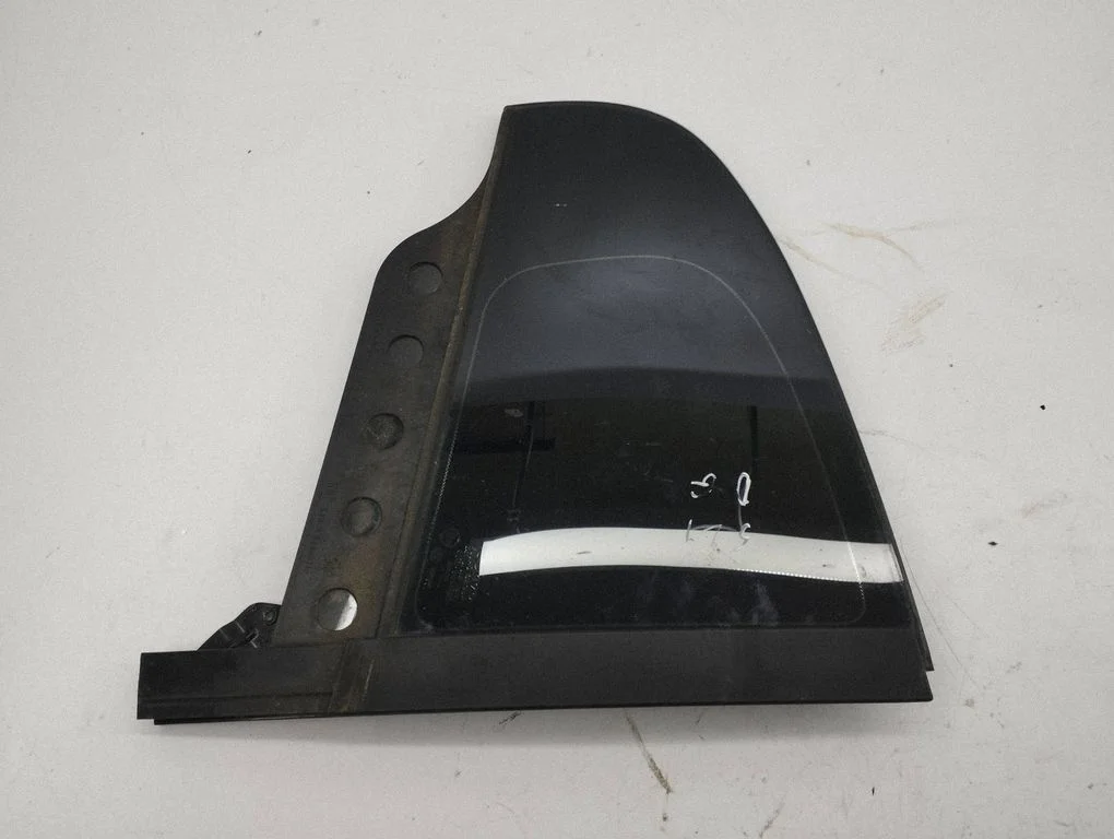 Rear vent window glass 43R001565