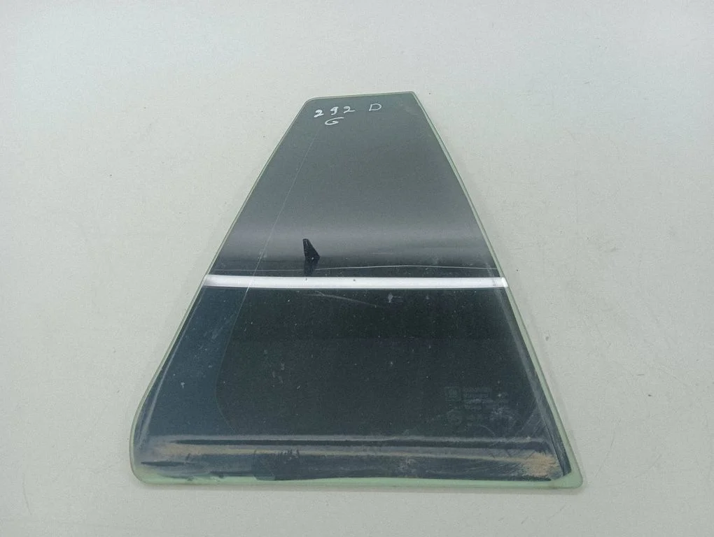 Rear vent window glass DO790AS2M350