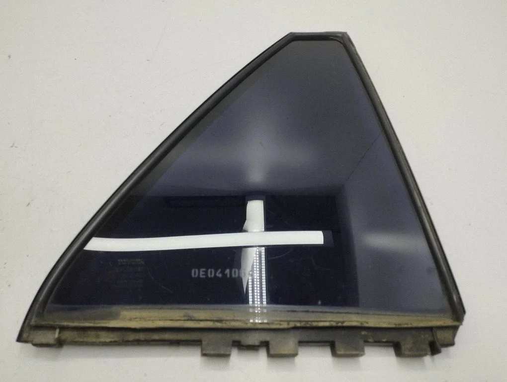 Rear vent window glass 6818805050