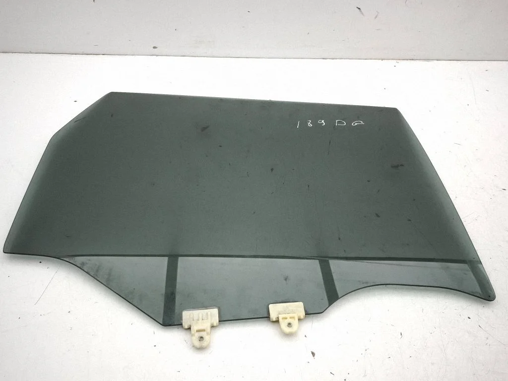 Rear door window glass – right