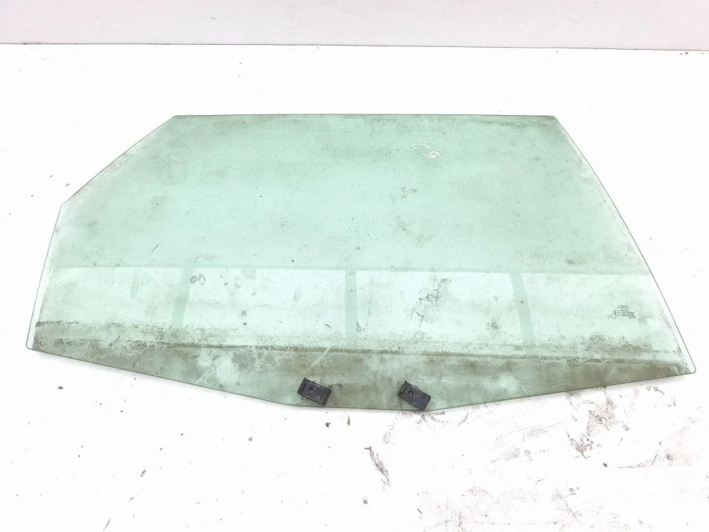 Rear door window glass – right