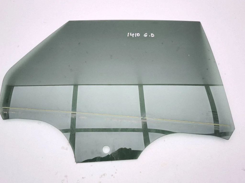 Rear door window glass – right
