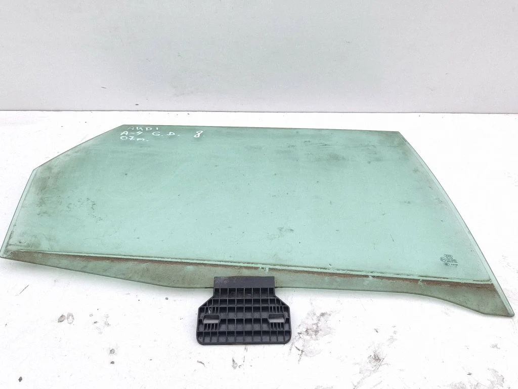 Rear door window glass 8E0845255