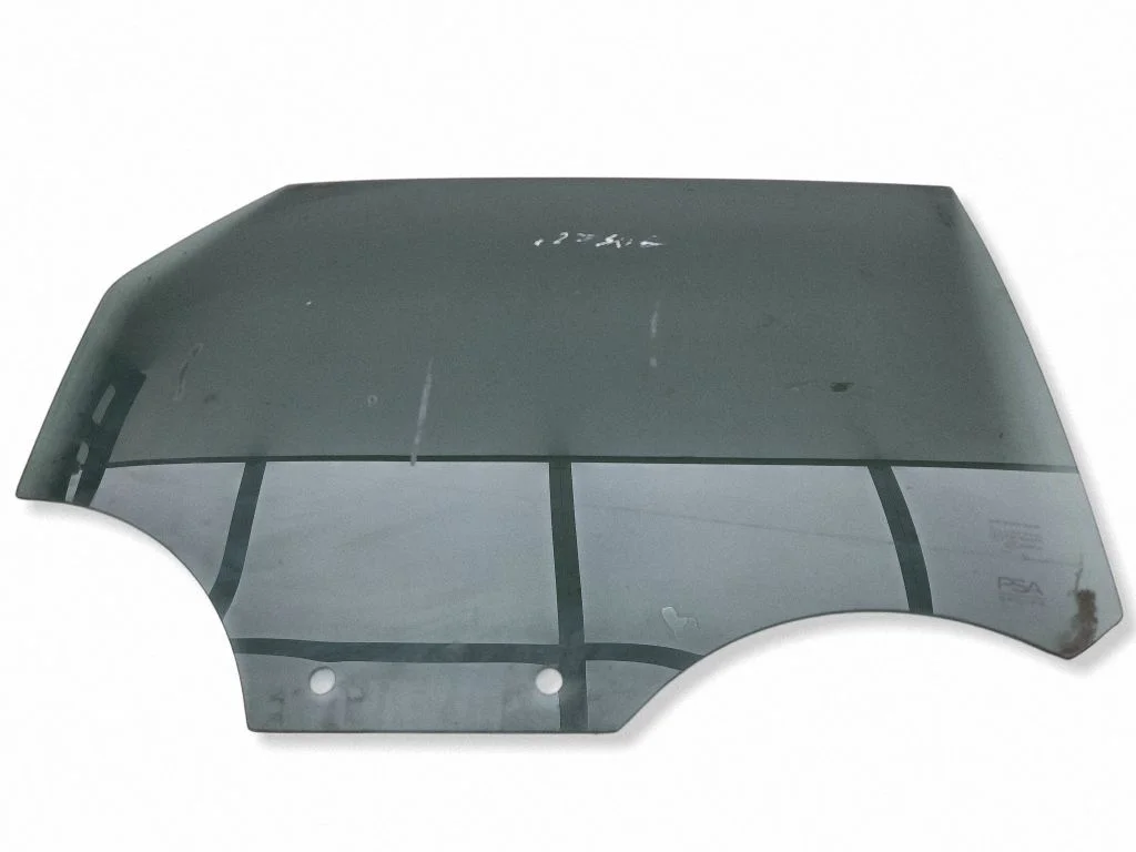 Rear door window glass – right