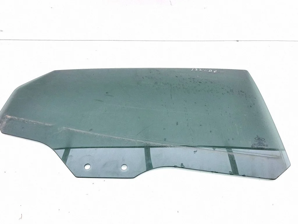 Rear door window glass – right