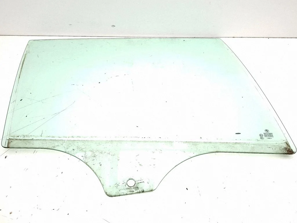 Rear door window glass – right