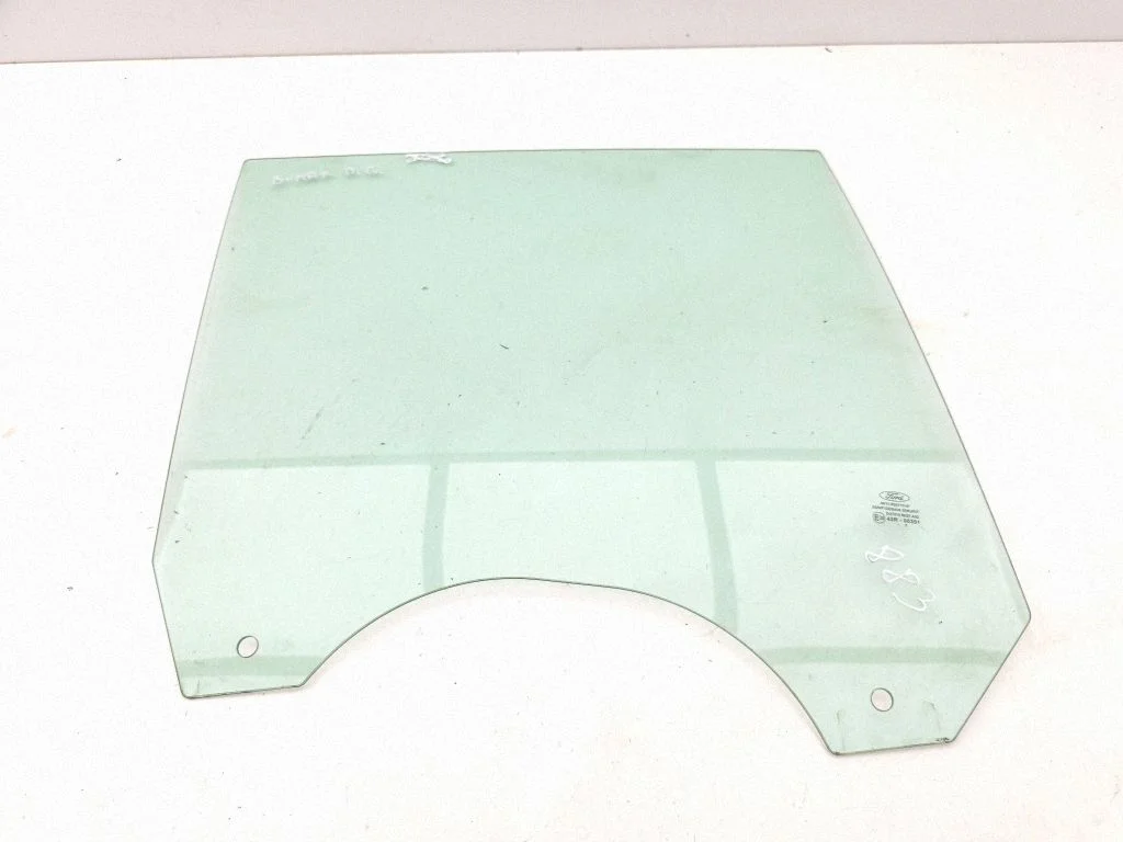 Galvenais aizmugurējo durvju stikls – Ford B-MAX (2012-2020), labā