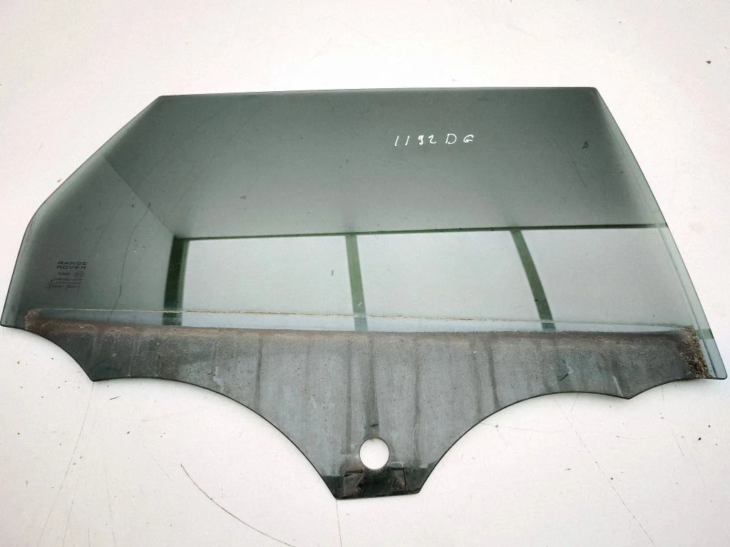Rear door window glass – right