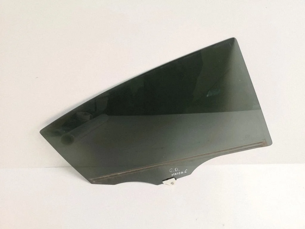 Rear door window glass – right