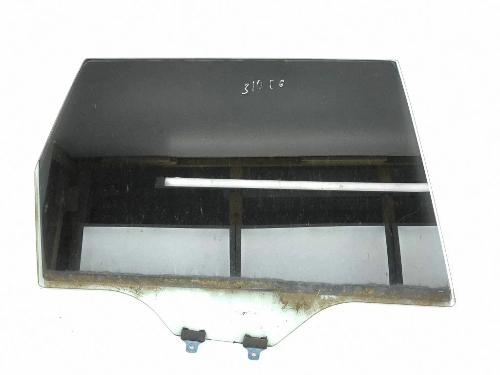Rear door window glass – right