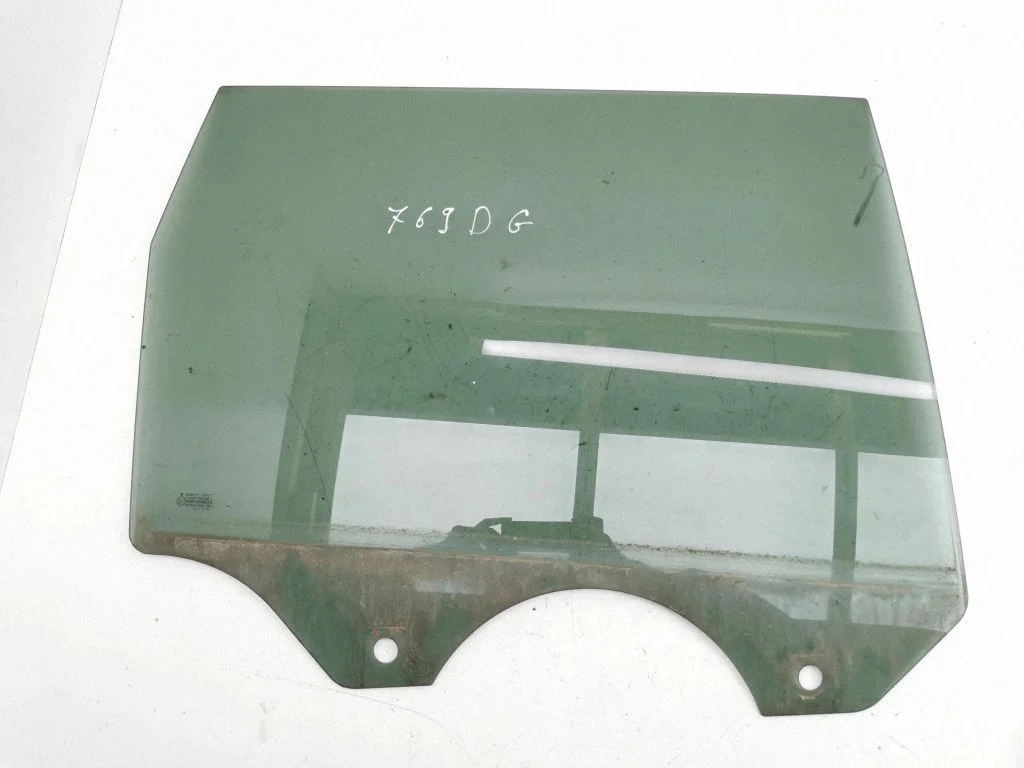 Rear door window glass – right