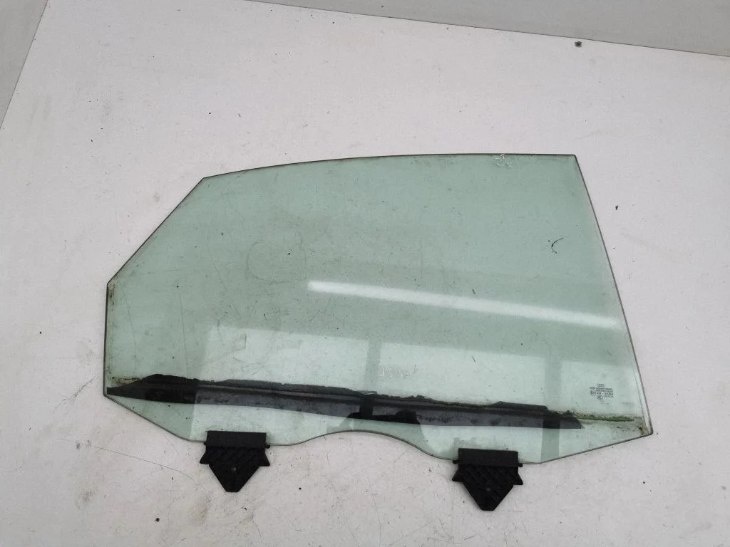 Rear door window glass – right