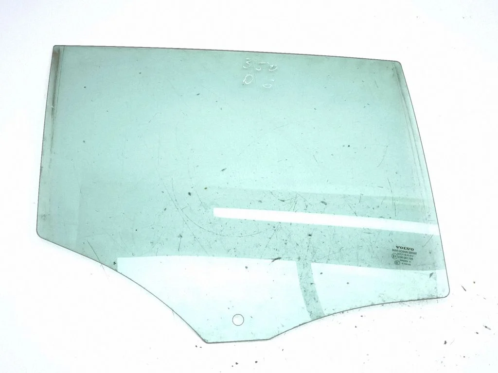 Rear door window glass – right