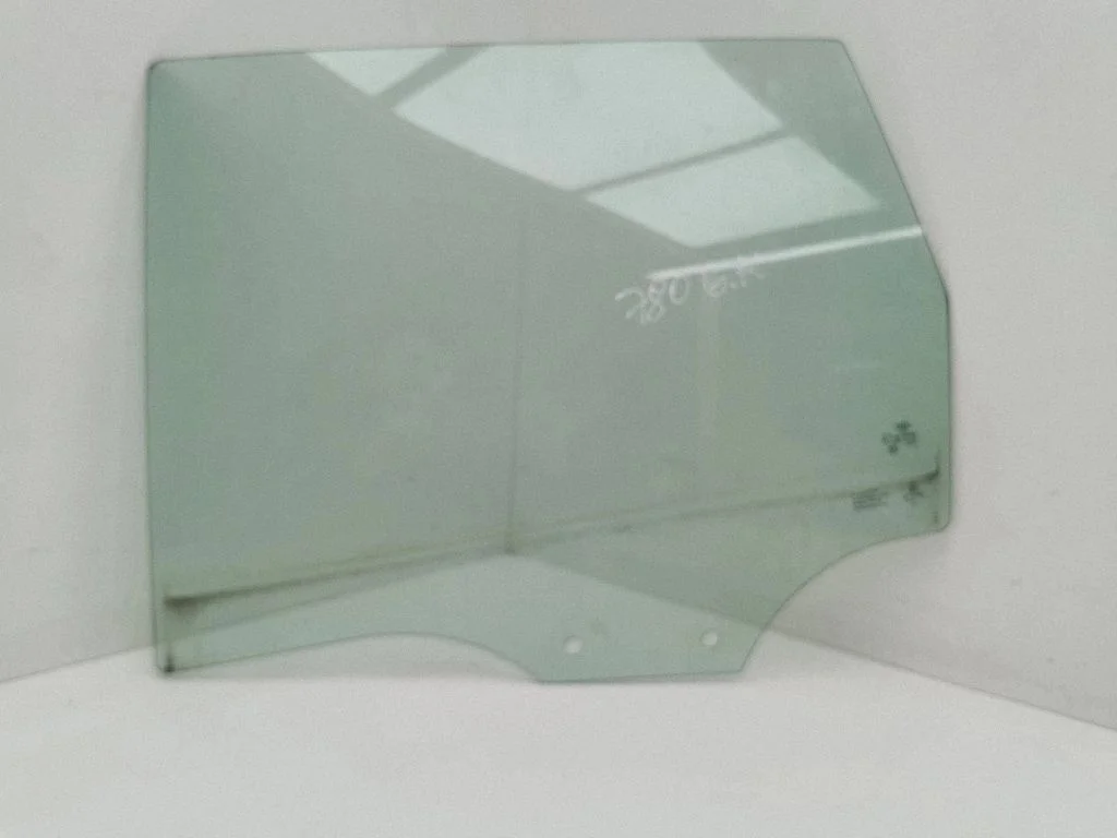 Rear door window glass 81A845205