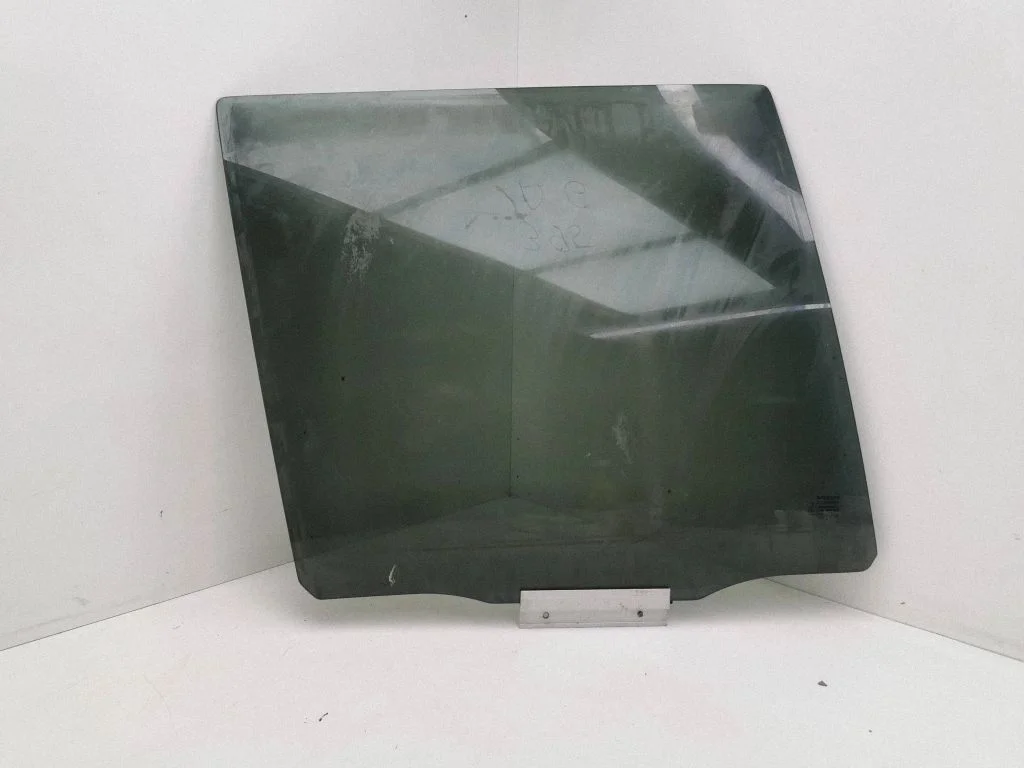 Rear door window glass – right