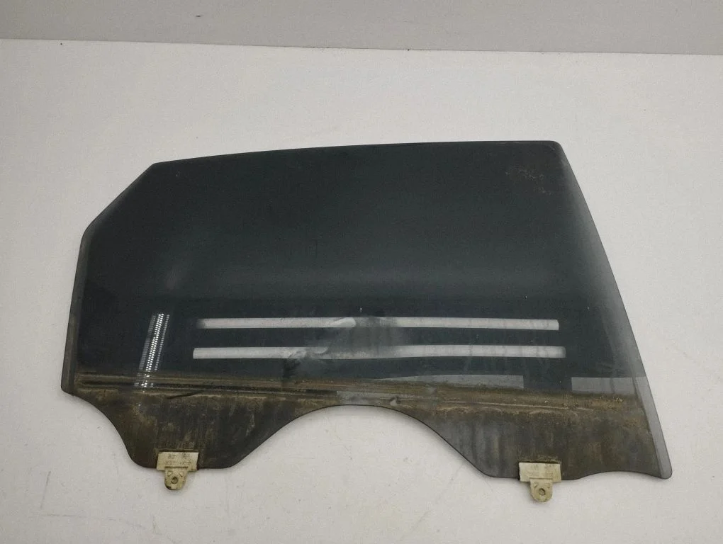 Rear door window glass – right