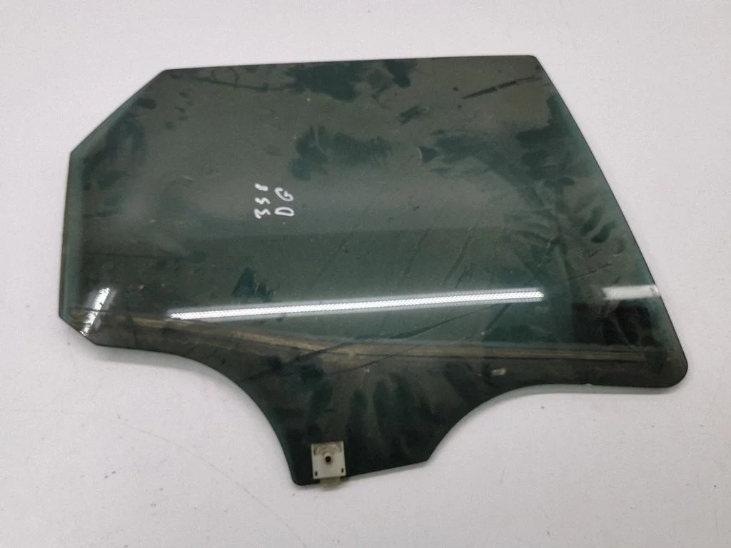 Rear door window glass – right