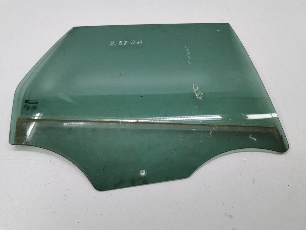 Rear door window glass – right