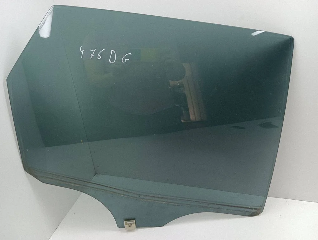 Rear door window glass 43R00123