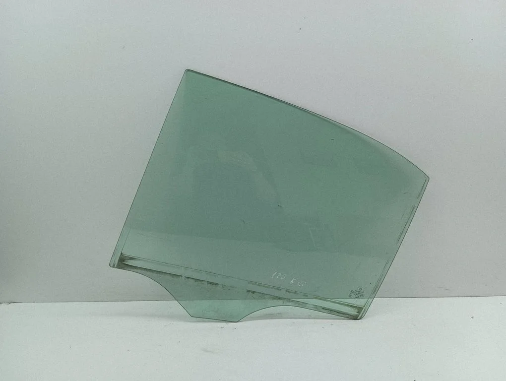 Tagaukse põhiklaas E143R001582