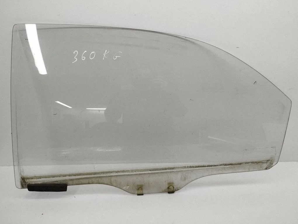Rear door window glass 43R00011