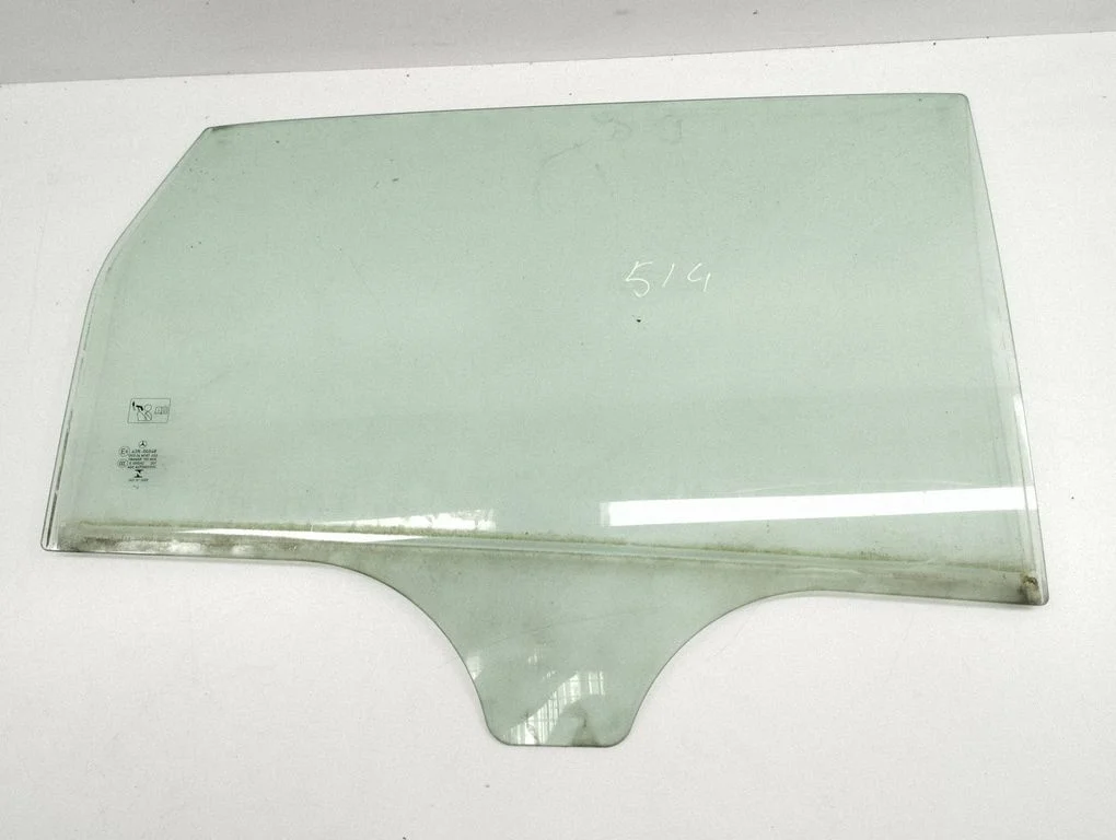Rear door window glass 43R00048