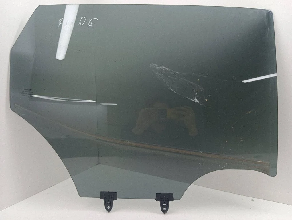 Rear door window glass 43R002092