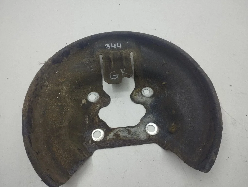 Rear brake disc plate dust cover – left