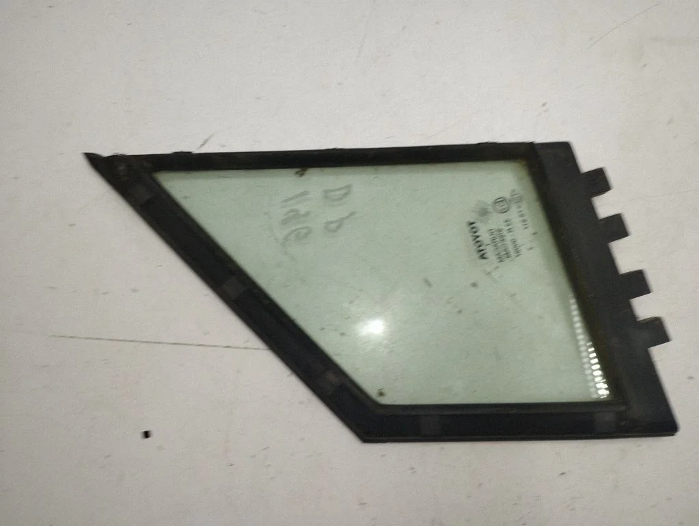 Front door vent window glass four-door 682150F010