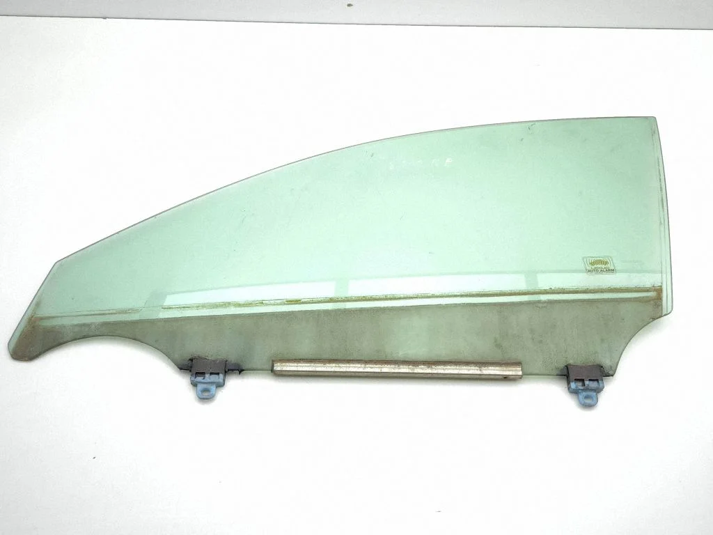 Front door window glass four-door – Lexus IS 220D-250-350 (2006-2013)