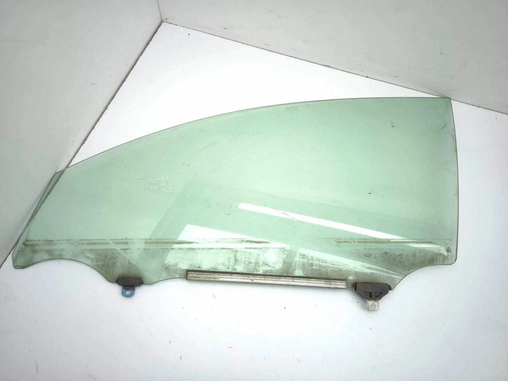 Front door window glass four-door – Lexus GS 300 350 430 450H (2005-2012)