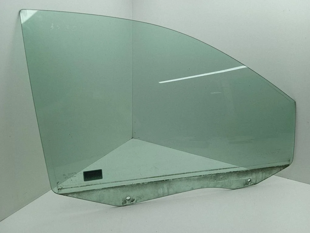 Front door window glass four-door 43R000263