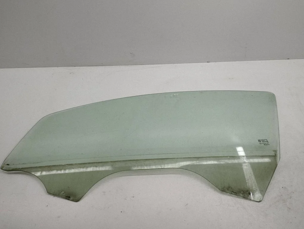 Front door window glass four-door 43R009007