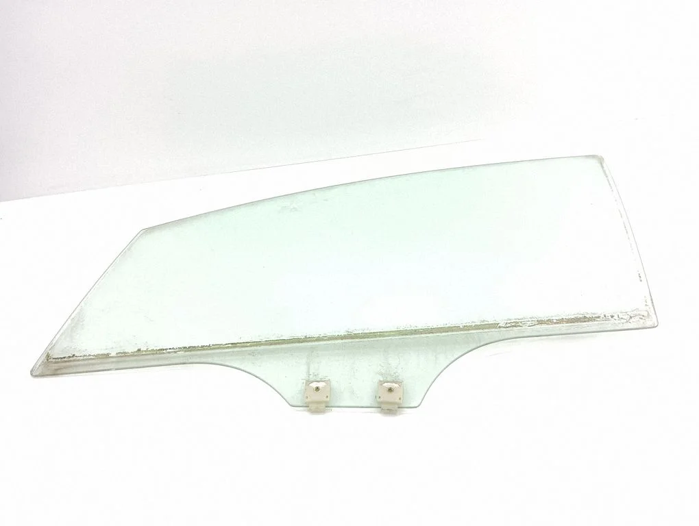 Front door window glass four-door E643R0014