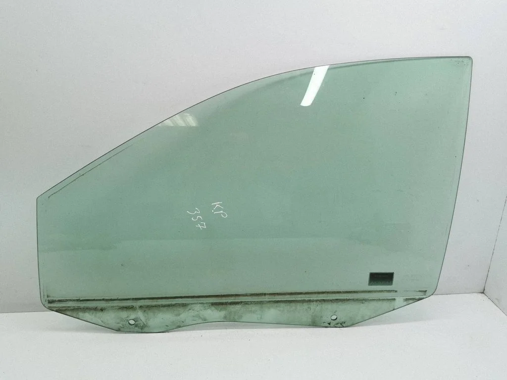 Front door window glass four-door 43R000263