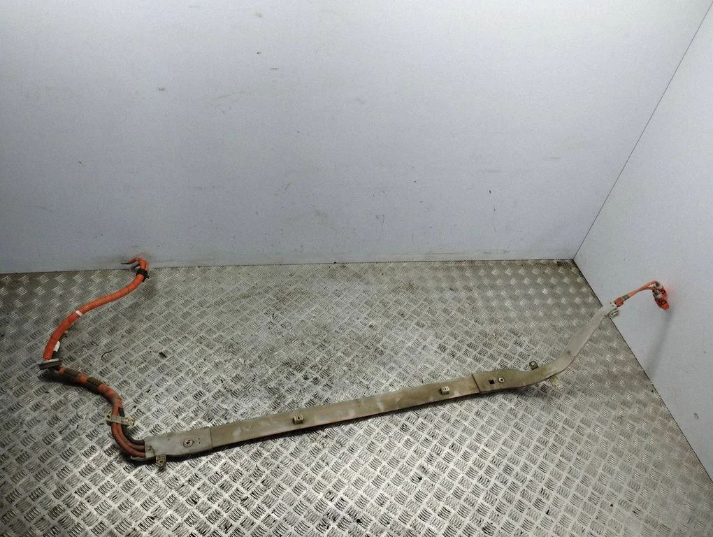 Positive cable (battery)