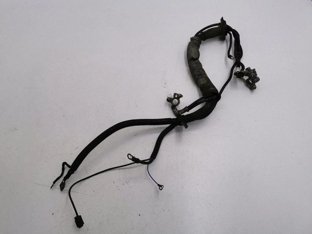 Plusa vads (akumulatora) A1685400330
