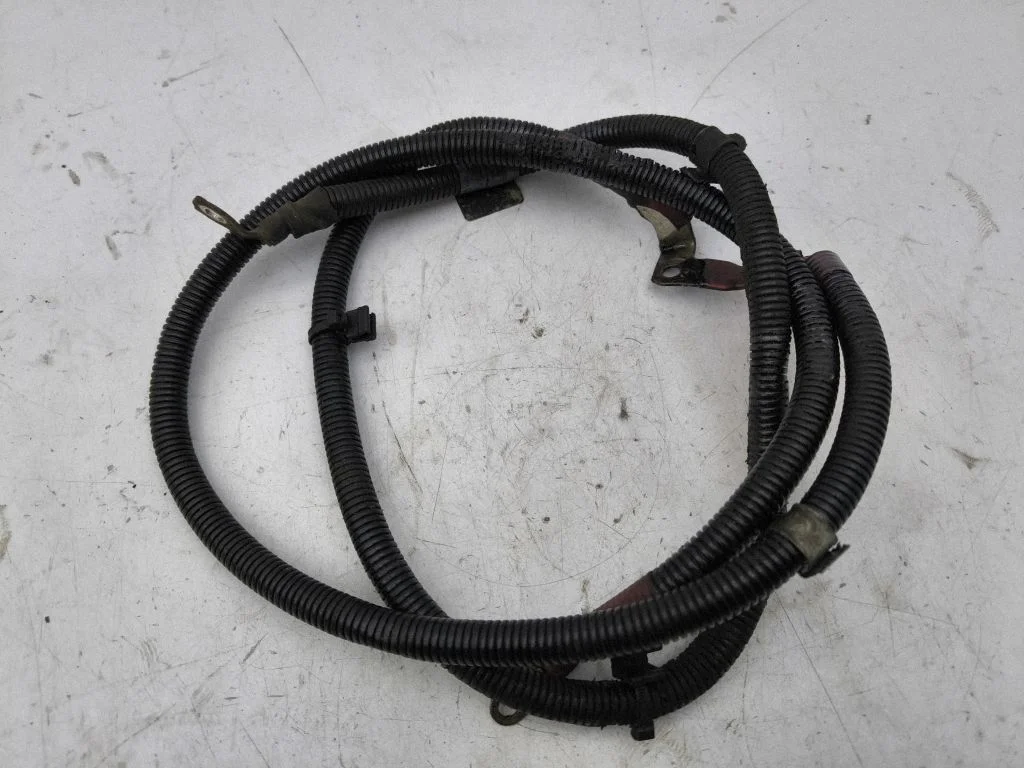 Plusa vads (akumulatora) 61032929