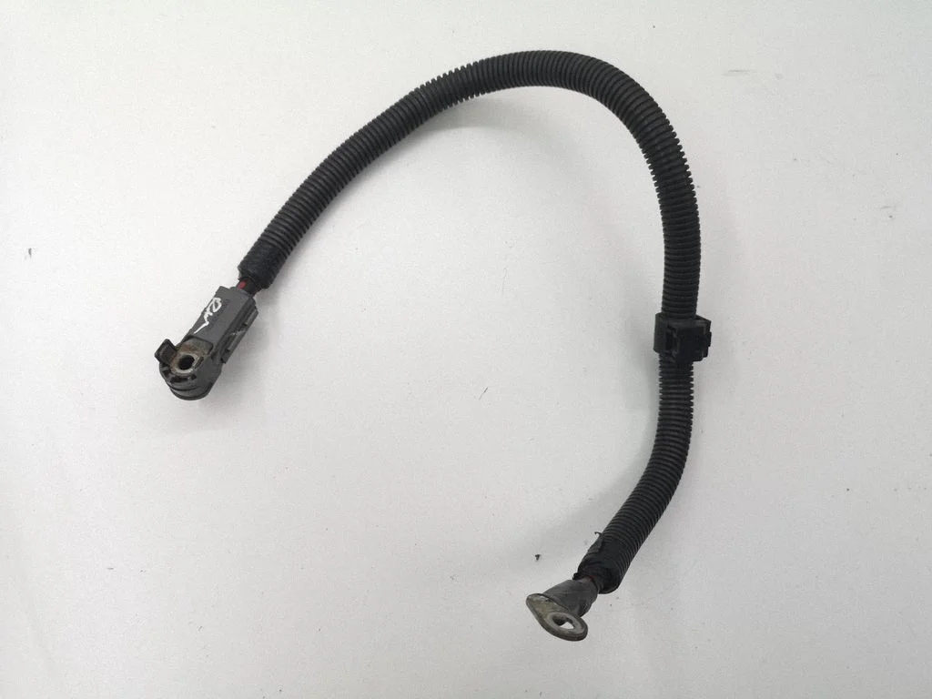Positive cable (battery) 8282320080