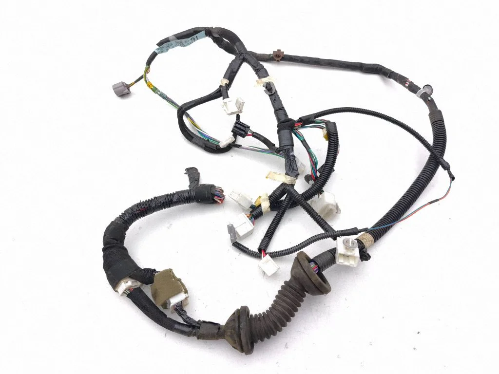 Front door wiring loom – Lexus IS 220D-250-350 (2006-2013)