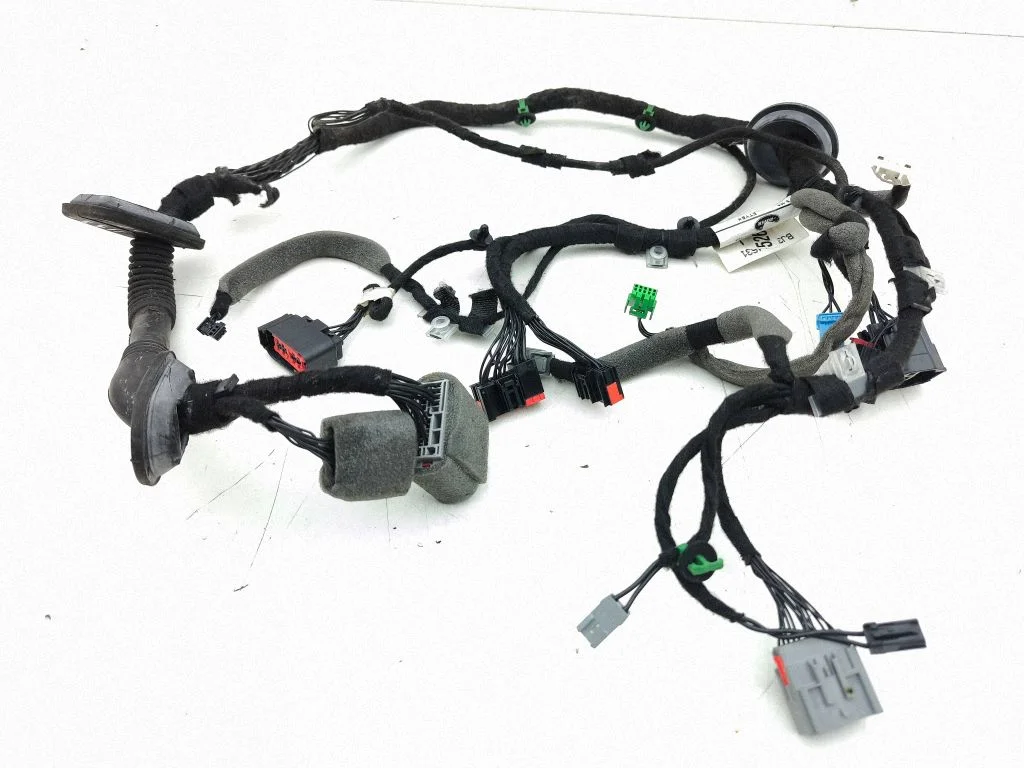 Esiukse juhtmestik – Land Rover Evoque I (2011-2018)