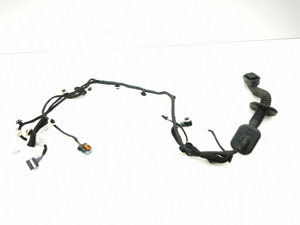 Esiukse juhtmestik 242108107R