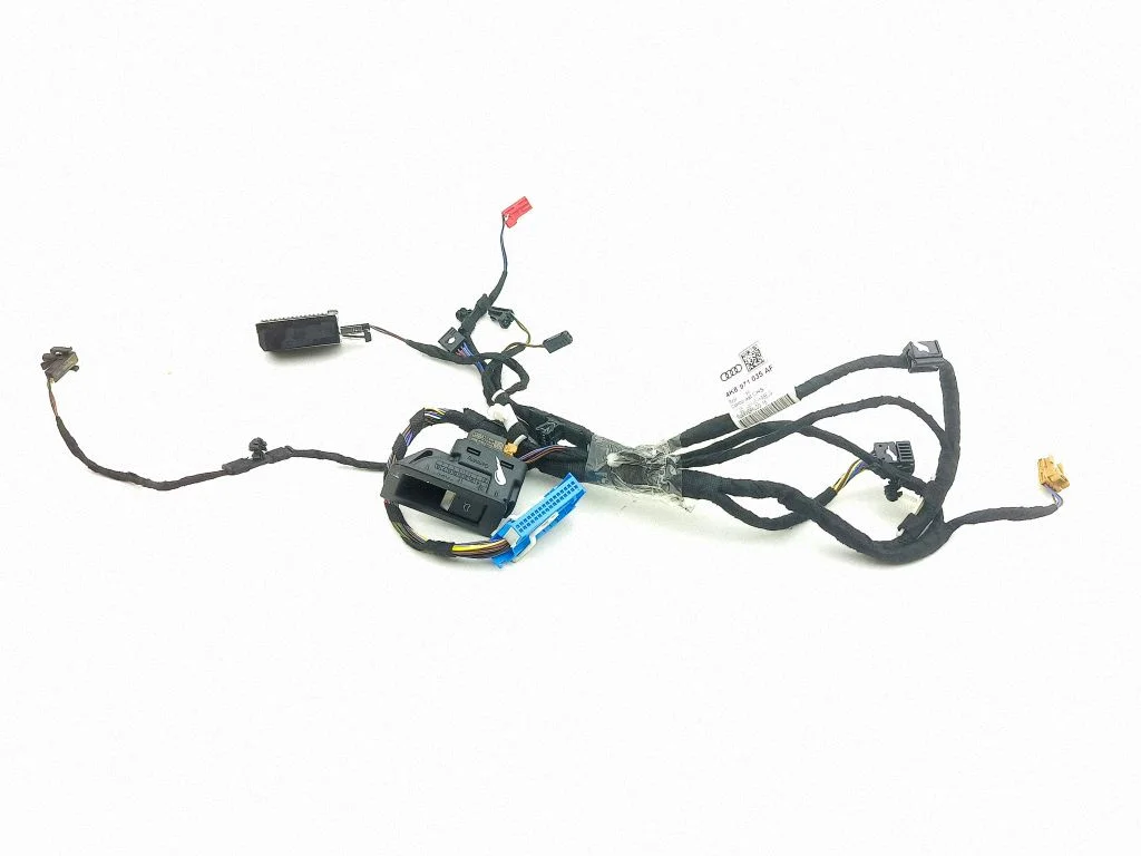 Esiukse juhtmestik 4K8971035