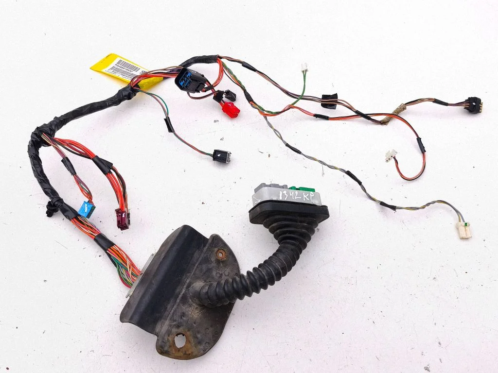 Esiukse juhtmestik – Chrysler Grand Voyager V (2007-2015)