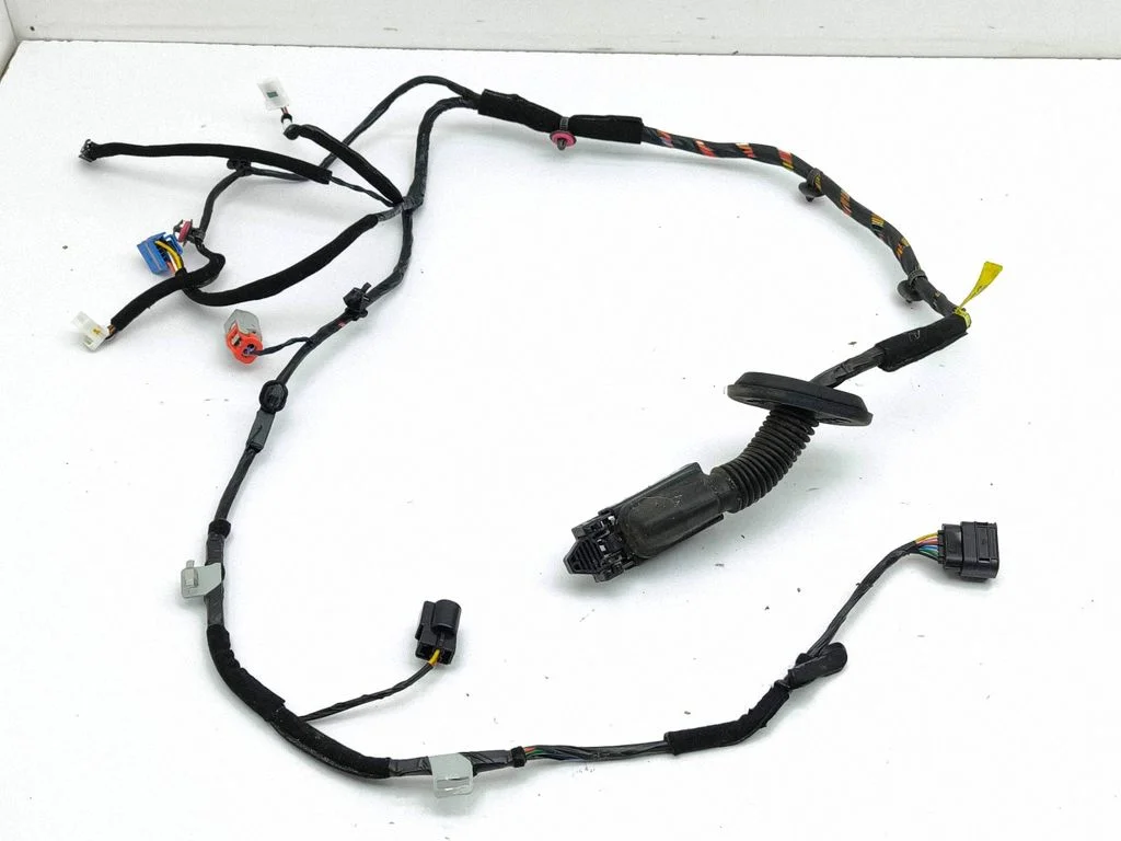 Esiukse juhtmestik 91610CM040